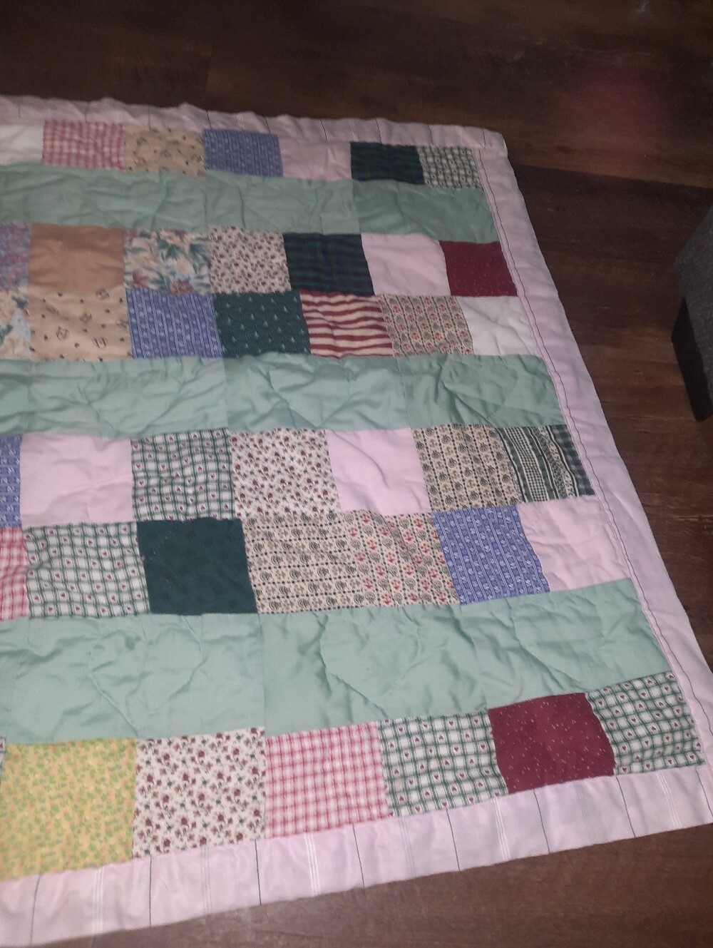 Small Patchwork Quilt - Picture 2 of 5